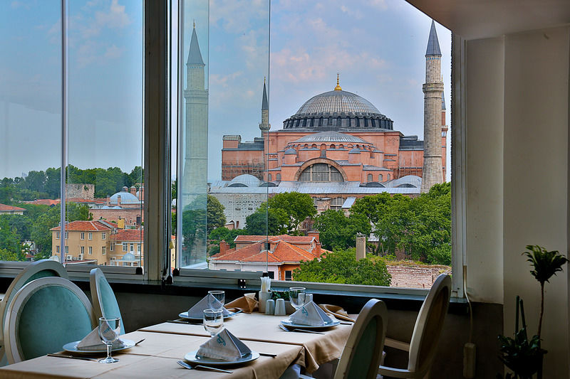 The Istanbul Hotel Екстериор снимка